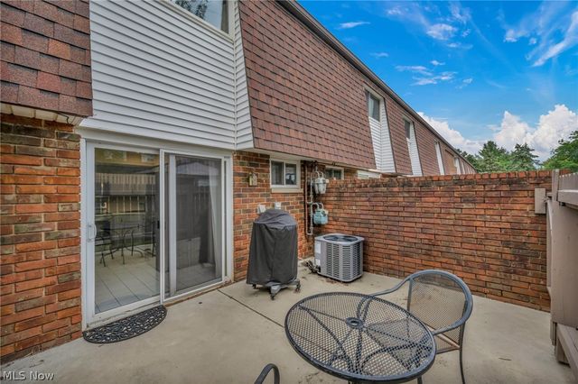 2598 Shakespeare Lane, Avon, OH 44011