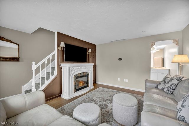 2598 Shakespeare Lane, Avon, OH 44011