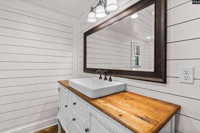 213 Tombfield Road, Camden, SC 29020