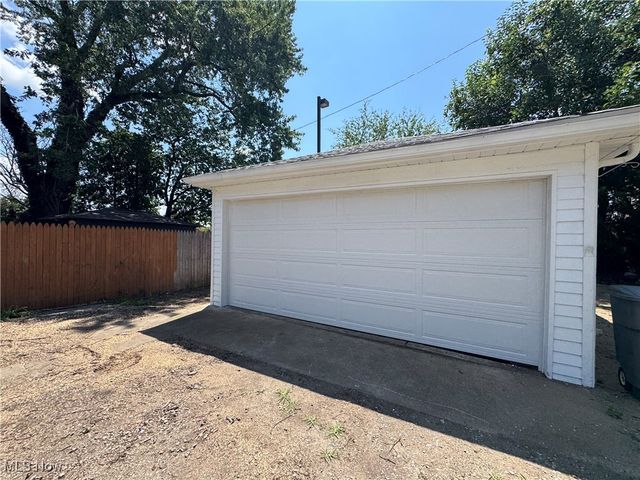 720 Locust Avenue, Zanesville, OH 43701