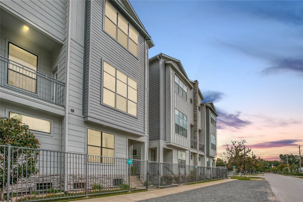 1508 Beall Street, Houston, TX 77008