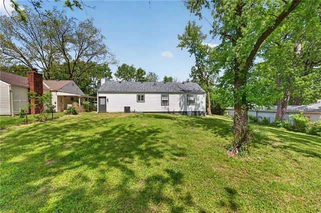 3409 NW 56th Street, Kansas City, MO 64151
