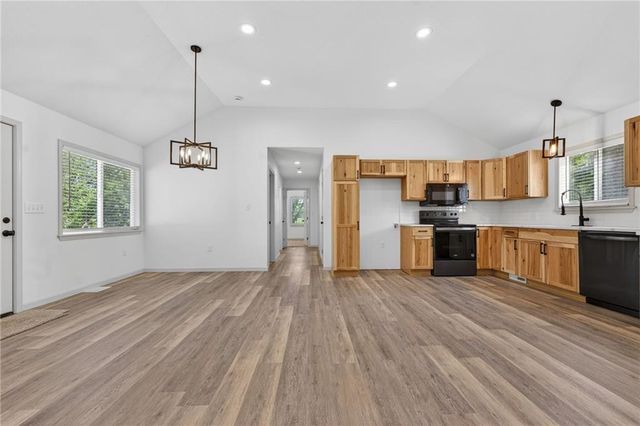 3409 NW 56th Street, Kansas City, MO 64151