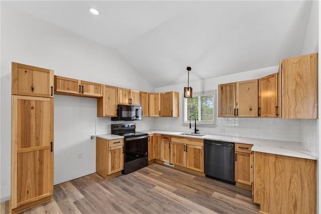 3409 NW 56th Street, Kansas City, MO 64151