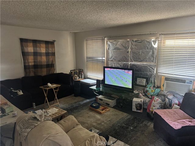 101 W Los Angeles, Montebello, CA 90640