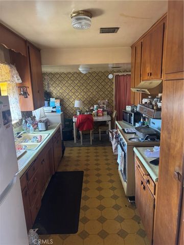 101 W Los Angeles, Montebello, CA 90640