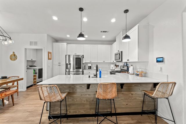 3185 Dorset Street, Tulare, CA 93274