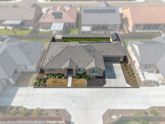 3185 Dorset Street, Tulare, CA 93274