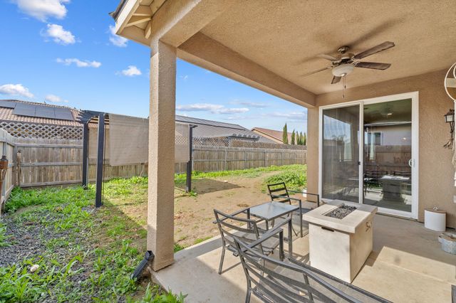 3185 Dorset Street, Tulare, CA 93274