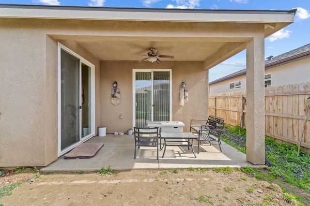3185 Dorset Street, Tulare, CA 93274