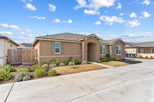 3185 Dorset Street, Tulare, CA 93274