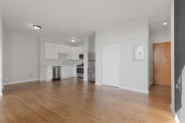 2451 W Howard Street 308, Chicago, IL 60645