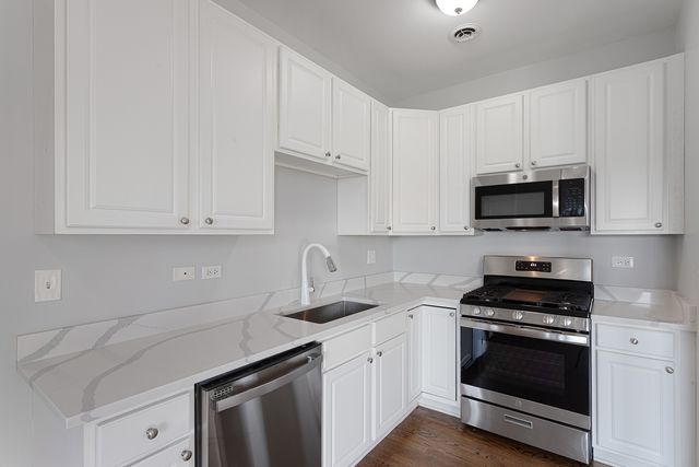 2451 W Howard Street 308, Chicago, IL 60645