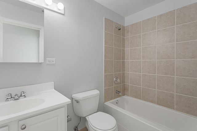 2451 W Howard Street 308, Chicago, IL 60645