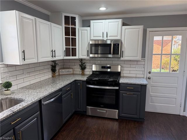 3 Woodclub Court, Greensboro, NC 27406