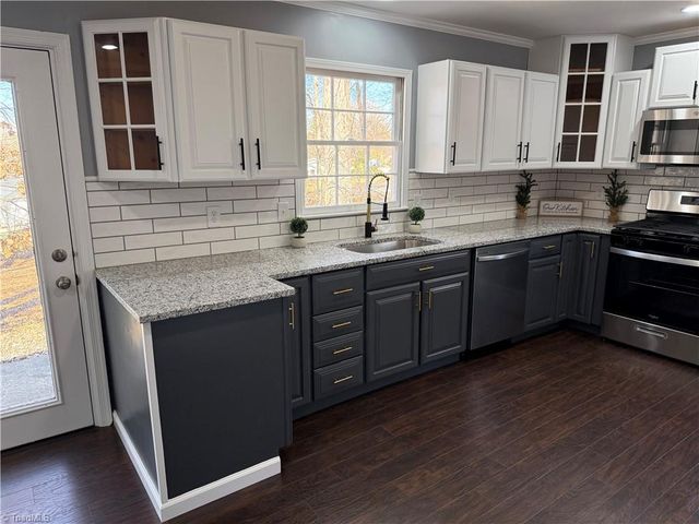 3 Woodclub Court, Greensboro, NC 27406