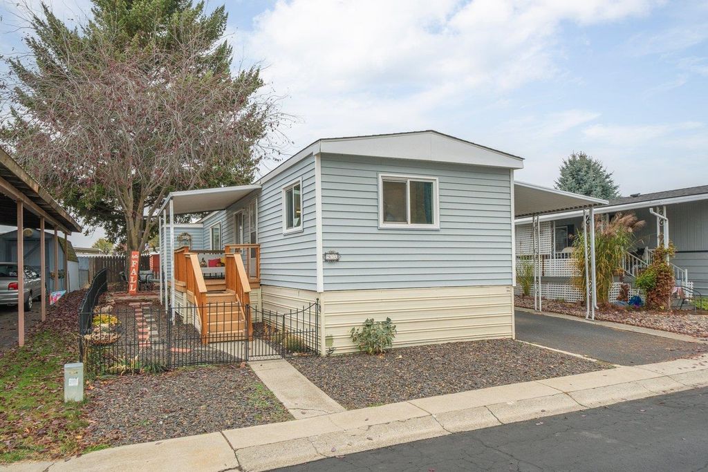 1211 E Lyons Ave, Spokane, WA 99208 photo 2