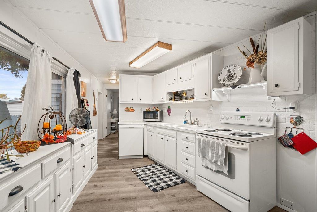 1211 E Lyons Ave, Spokane, WA 99208 photo 13