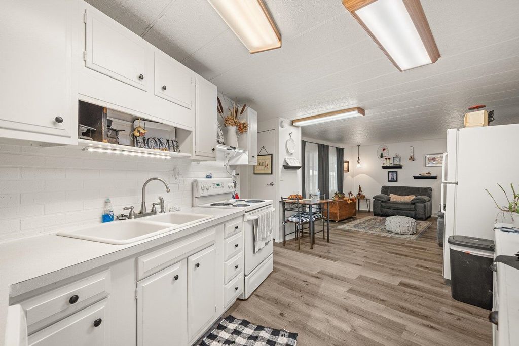 1211 E Lyons Ave, Spokane, WA 99208 photo 14