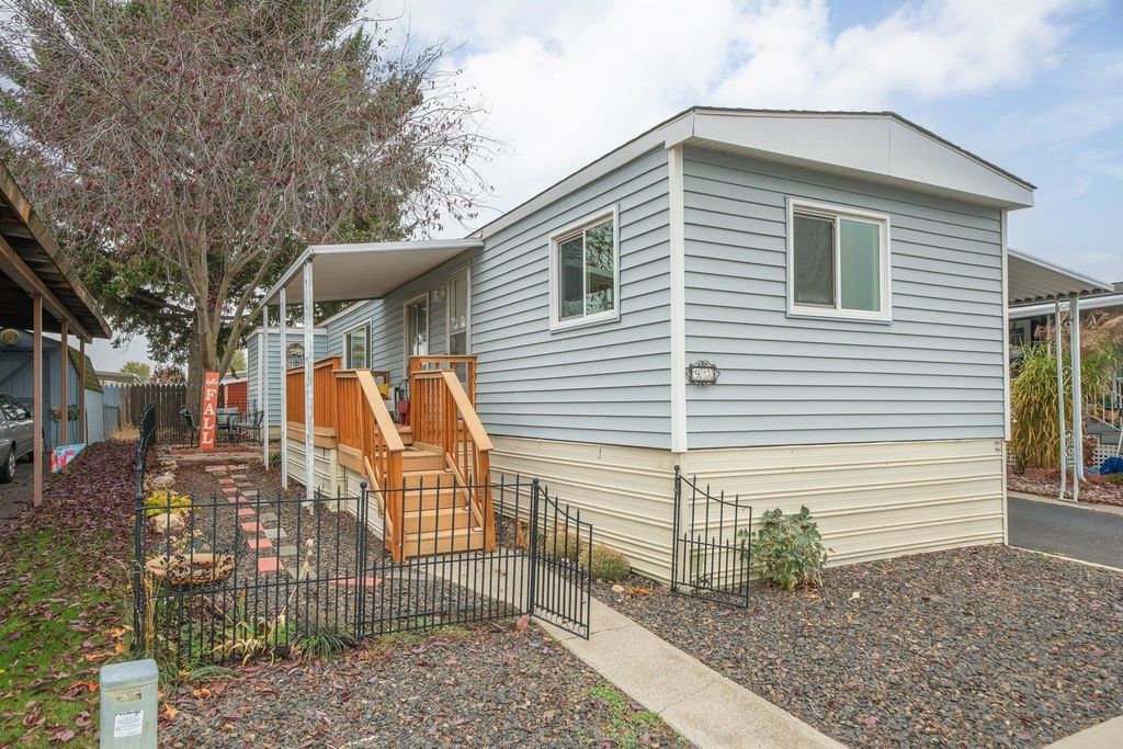 1211 E Lyons Ave, Spokane, WA 99208 photo 3