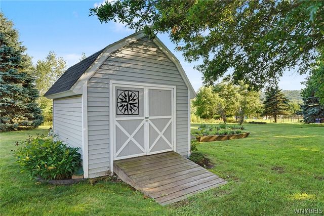 6644 Liebler Road, Boston, NY 14025