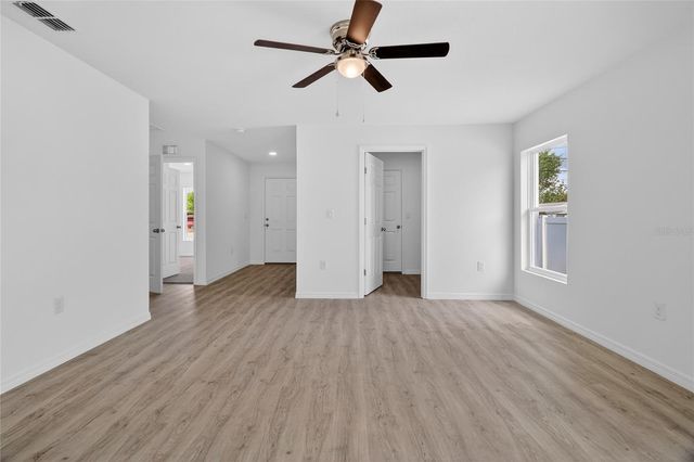 999 AVENUE A, Haines City, FL 33844