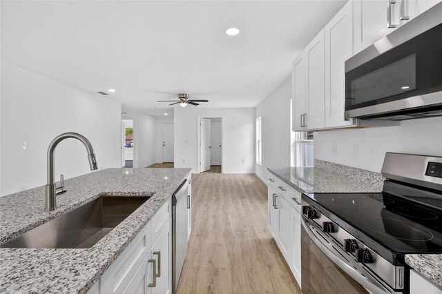 999 AVENUE A, Haines City, FL 33844