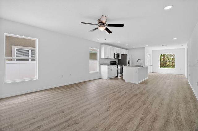 999 AVENUE A, Haines City, FL 33844
