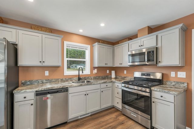 15-B Wildflower Lane, Plymouth, NH 03264