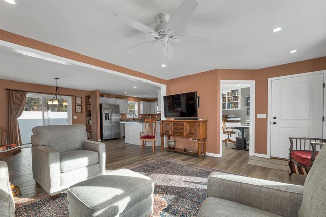 15-B Wildflower Lane, Plymouth, NH 03264