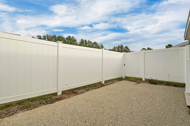 15-B Wildflower Lane, Plymouth, NH 03264