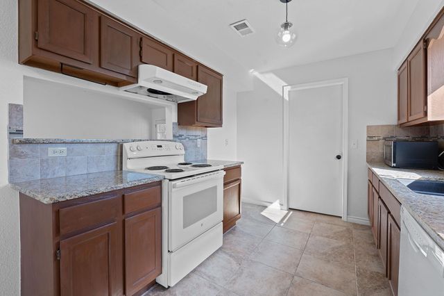 130 Meyers RD, Buda, TX 78610