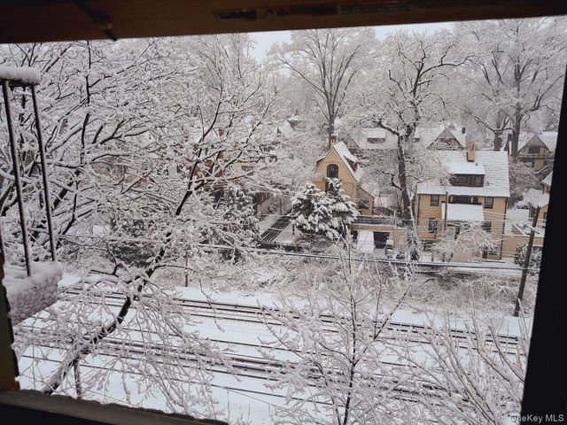 77-16 Austin Street 5L, Forest Hills, NY 11375