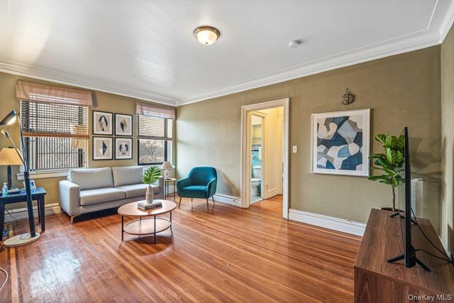 77-16 Austin Street 5L, Forest Hills, NY 11375