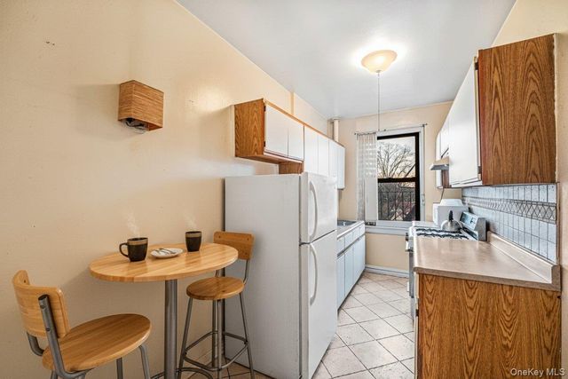 77-16 Austin Street 5L, Forest Hills, NY 11375