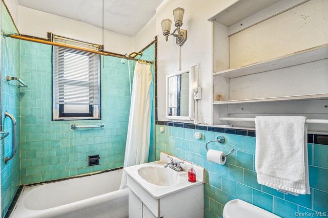 77-16 Austin Street 5L, Forest Hills, NY 11375