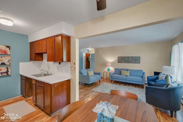 20852 Wildwood Drive 109, Harper Woods, MI 48225