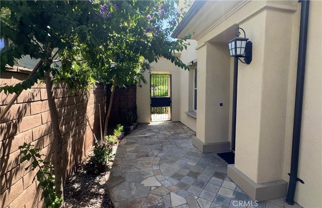 39 Arrowhead, Irvine, CA 92618