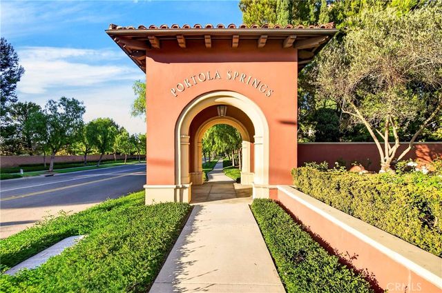 39 Arrowhead, Irvine, CA 92618