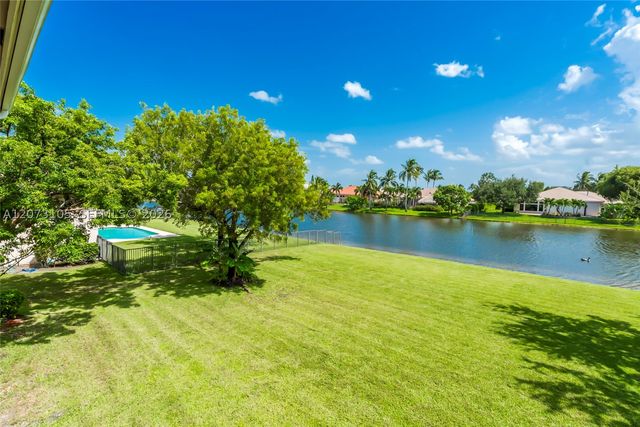 15190 SW 34th St, Davie, FL 33331
