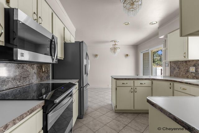 5409 HILLTOP AVE, Cheyenne, WY 82009