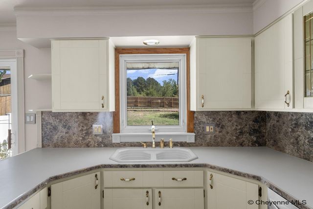 5409 HILLTOP AVE, Cheyenne, WY 82009