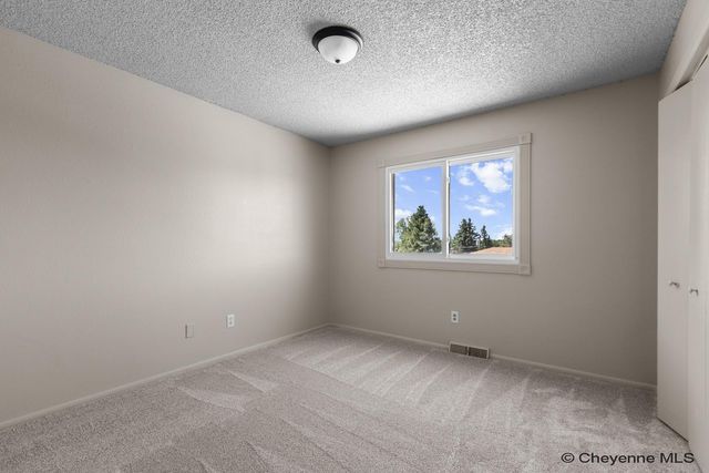 5409 HILLTOP AVE, Cheyenne, WY 82009