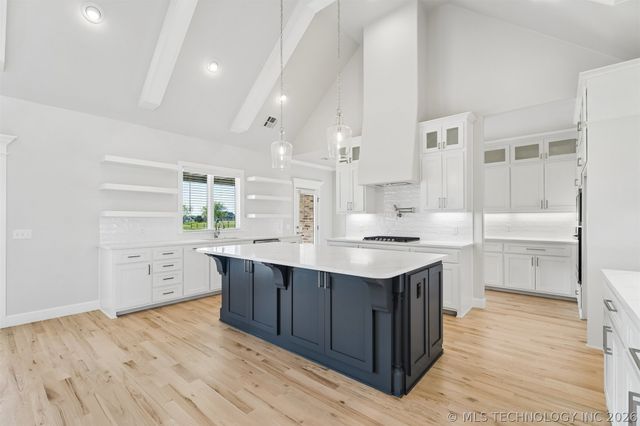 8403 S Timber Wolf Drive, Broken Arrow, OK 74014