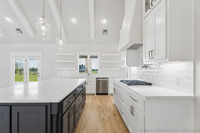 8403 S Timber Wolf Drive, Broken Arrow, OK 74014