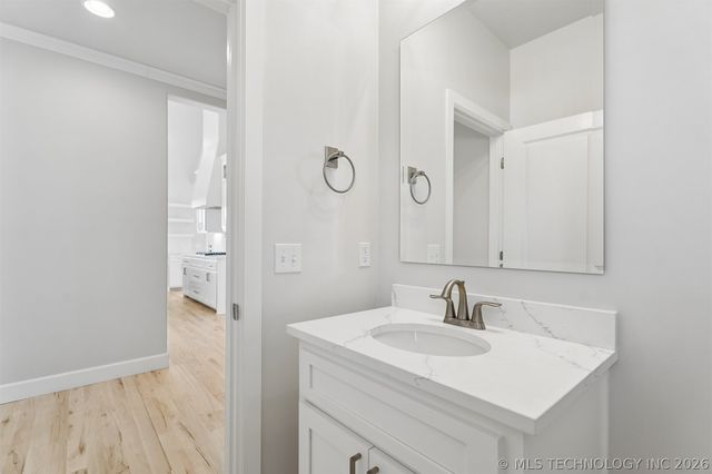 8403 S Timber Wolf Drive, Broken Arrow, OK 74014