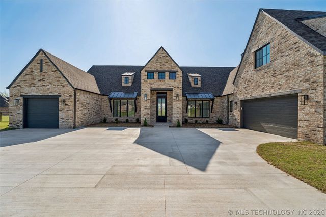 8403 S Timber Wolf Drive, Broken Arrow, OK 74014