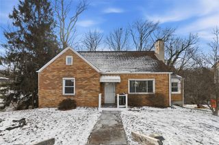 27 Ehle Ave, Kennedy Twp, PA 15108