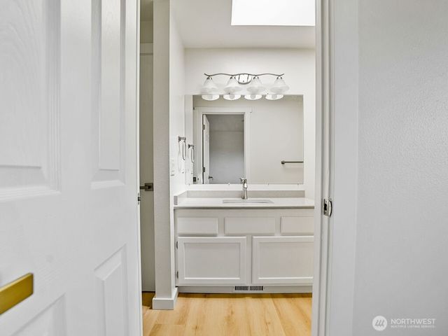 1675 SW 8th Avenue, Oak Harbor, WA 98277