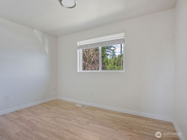 1675 SW 8th Avenue, Oak Harbor, WA 98277